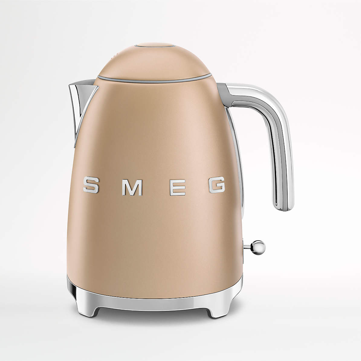 smeg-electric-kettle-champagne